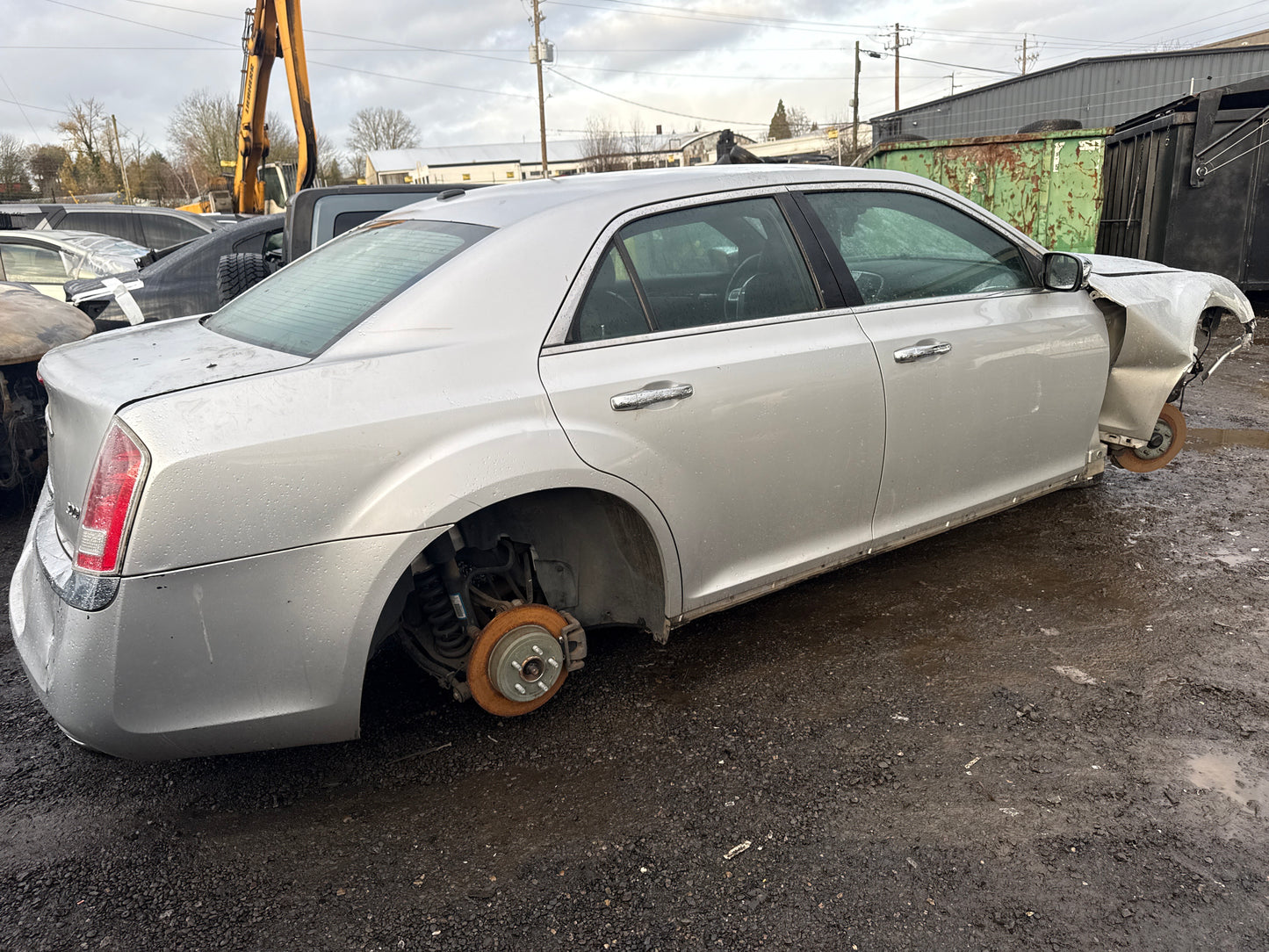 2011 Chrysler 300 \ N yard