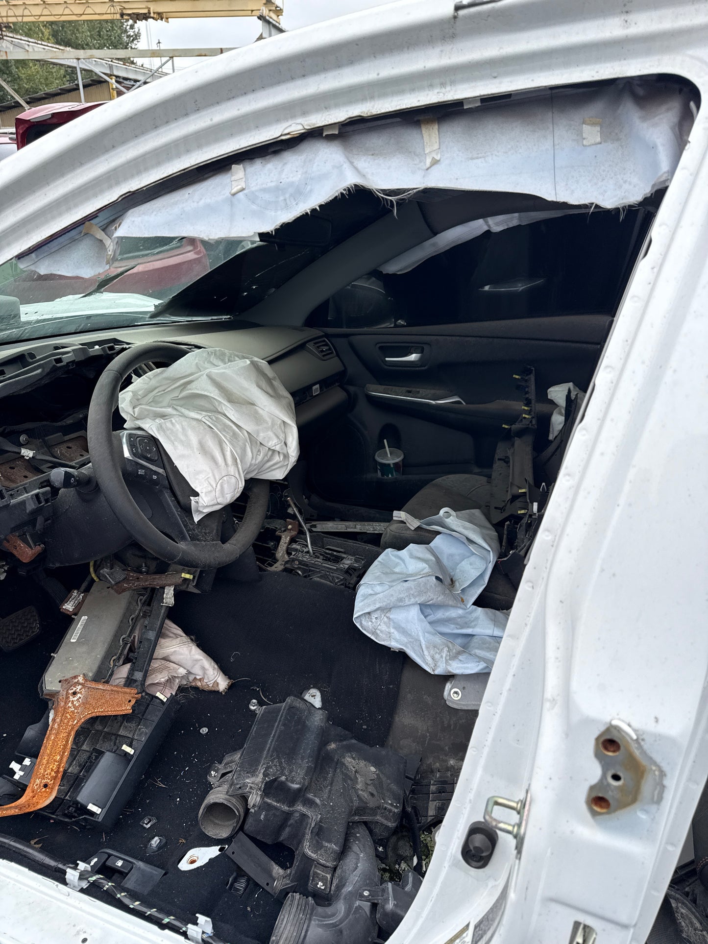 2016 Toyota Camry / N Yard