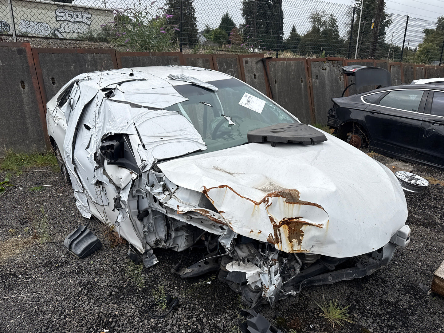 2016 Toyota Camry / N Yard