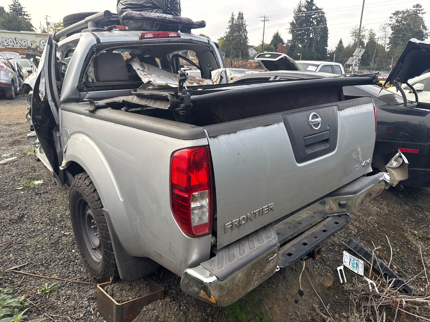 2012 Nissan frontier / N Yard