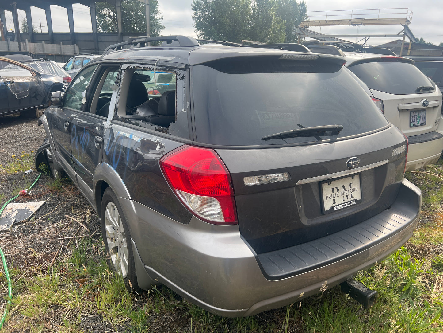 2009 Subaru Outback Legacy / N Yard