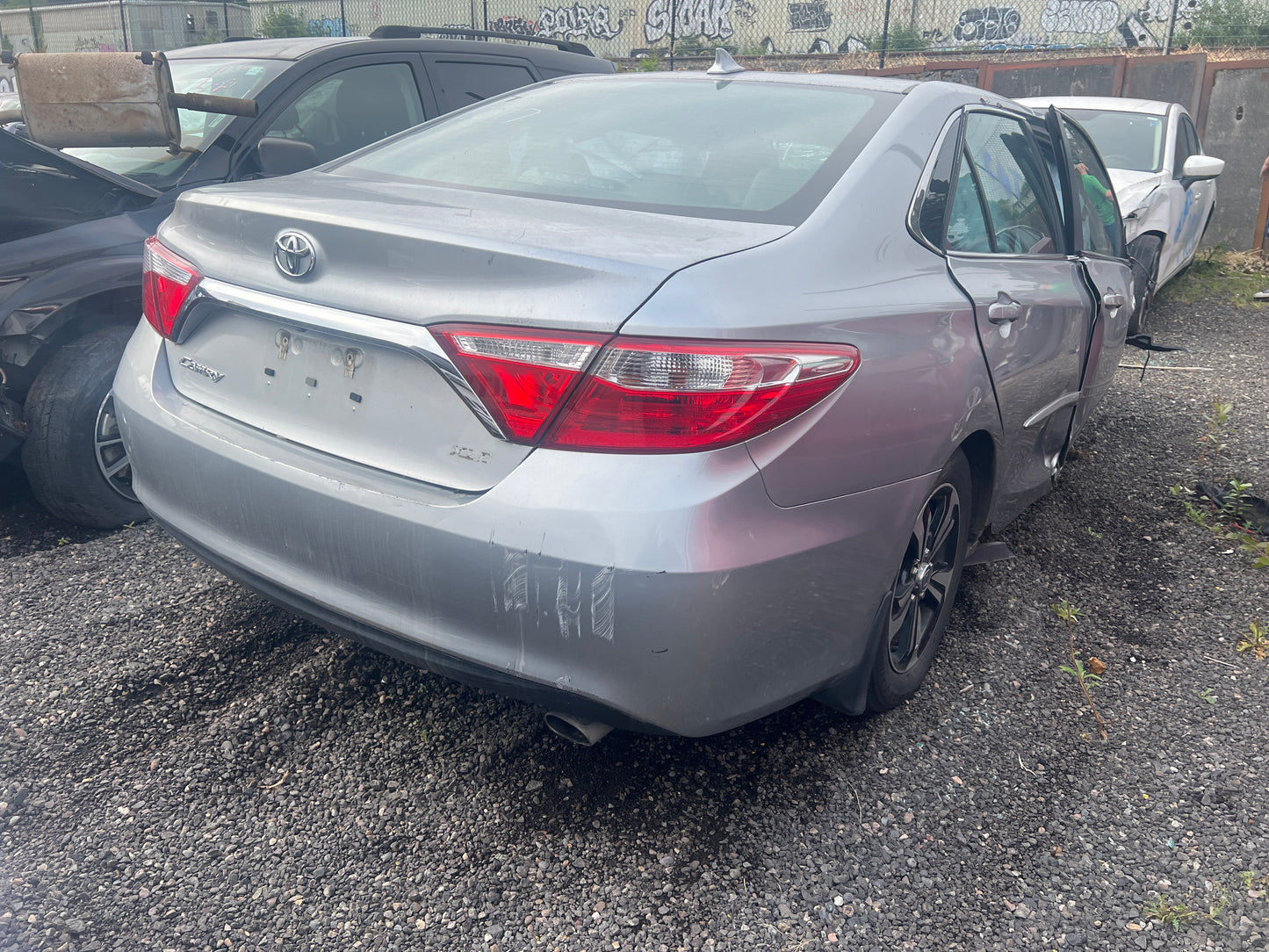 2016 Toyota Camry / N Yard