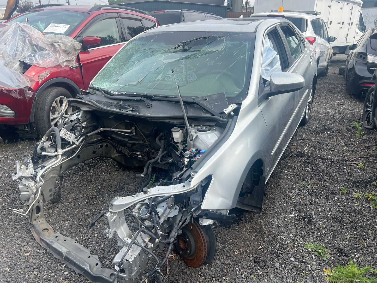 2016 Toyota Camry / N Yard