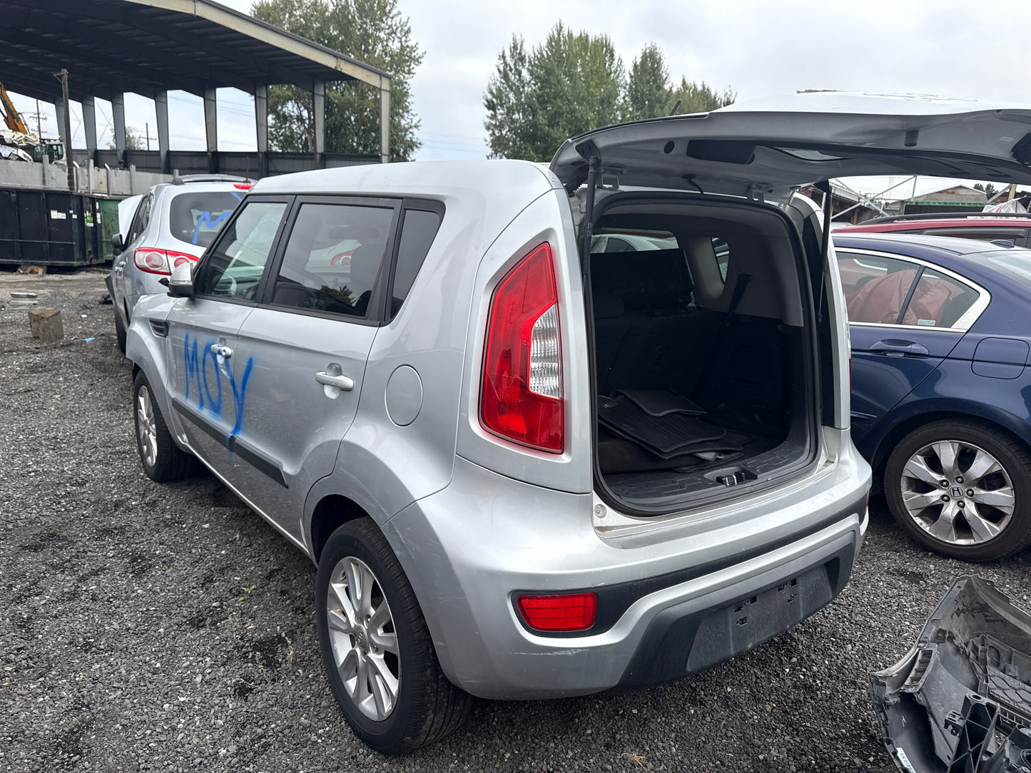 2012 Kia Soul \ N Yard