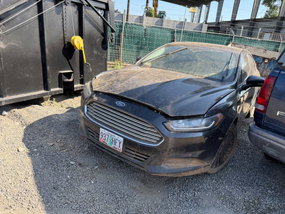 2015 Ford Fusión / N Yard
