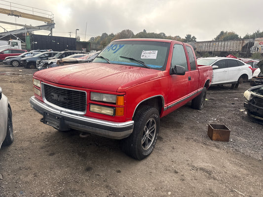 1998 GMC Sierra / N Yard