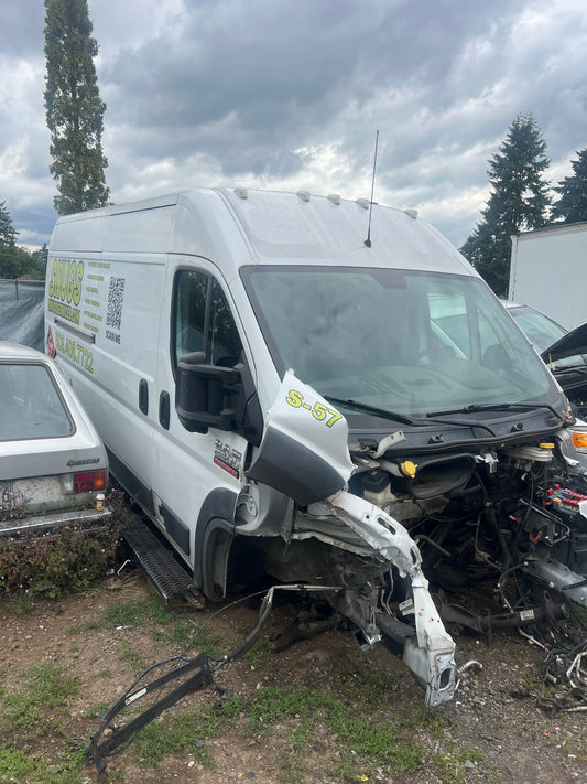 2016 Dodge ProMaster / SE Yard