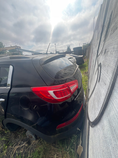 2011 Kia Sportage / N Yard
