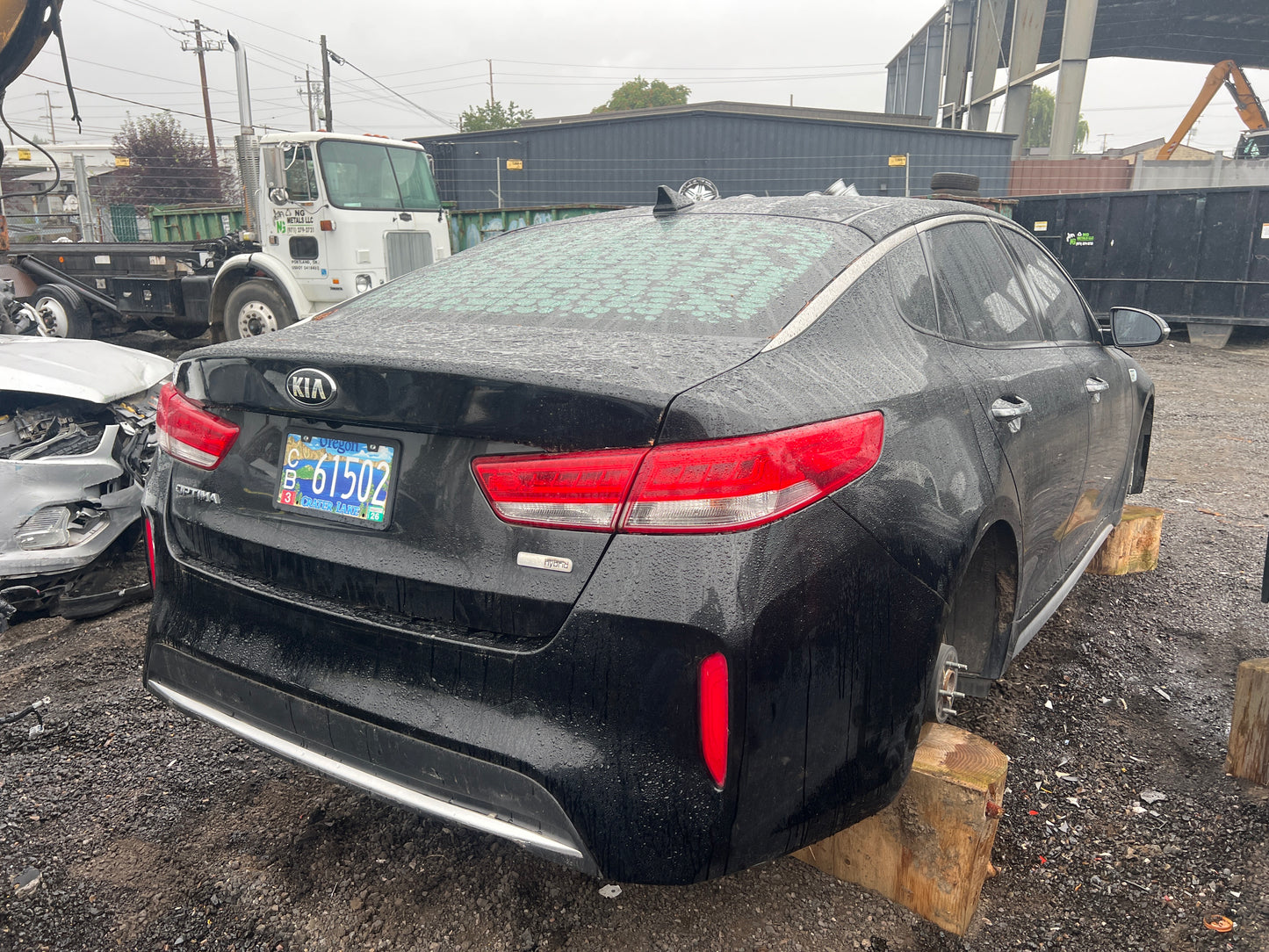 2016 Kia Optima Hybrid / N yard