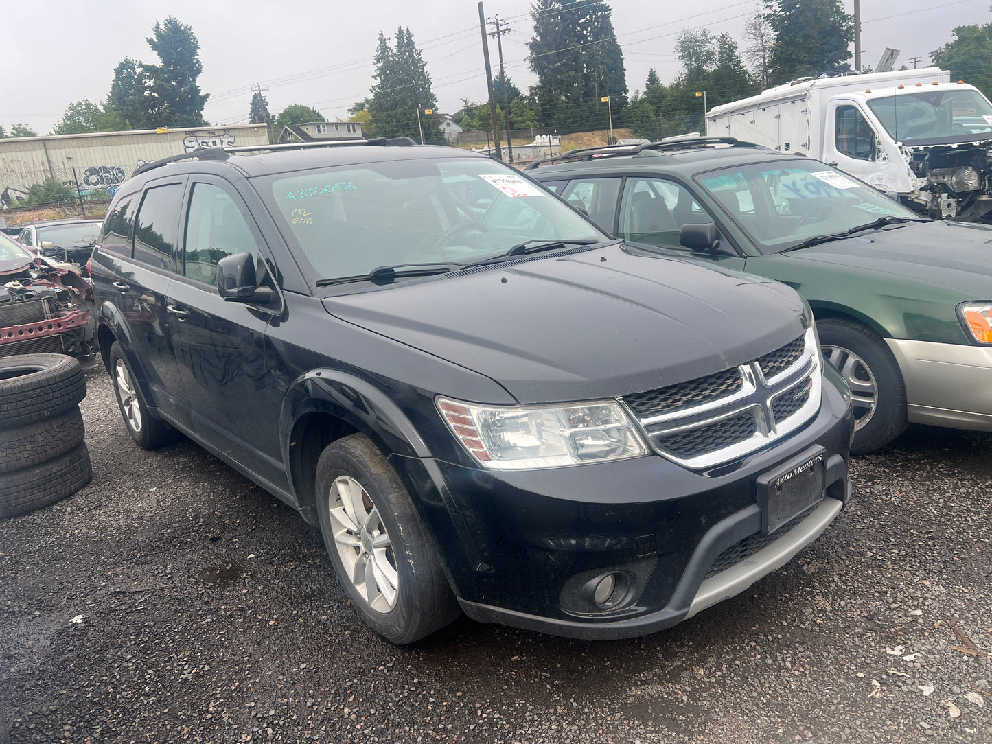 2015 Dodge Journey / NE Yard