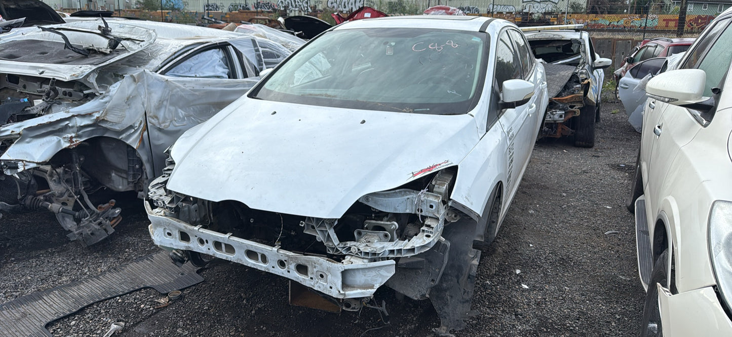 2014 Ford Focus / N Yard