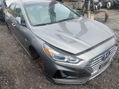 2018 Hyundai Sonata hybrid / N Yard