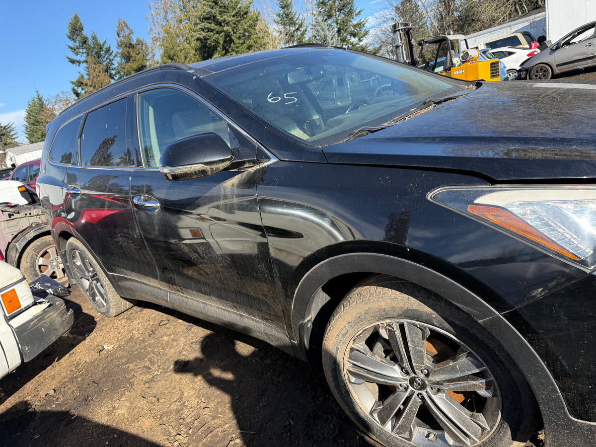 2014 Hyundai Santa Fe / N yard