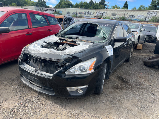 2015 Nissan Altima / N Yard