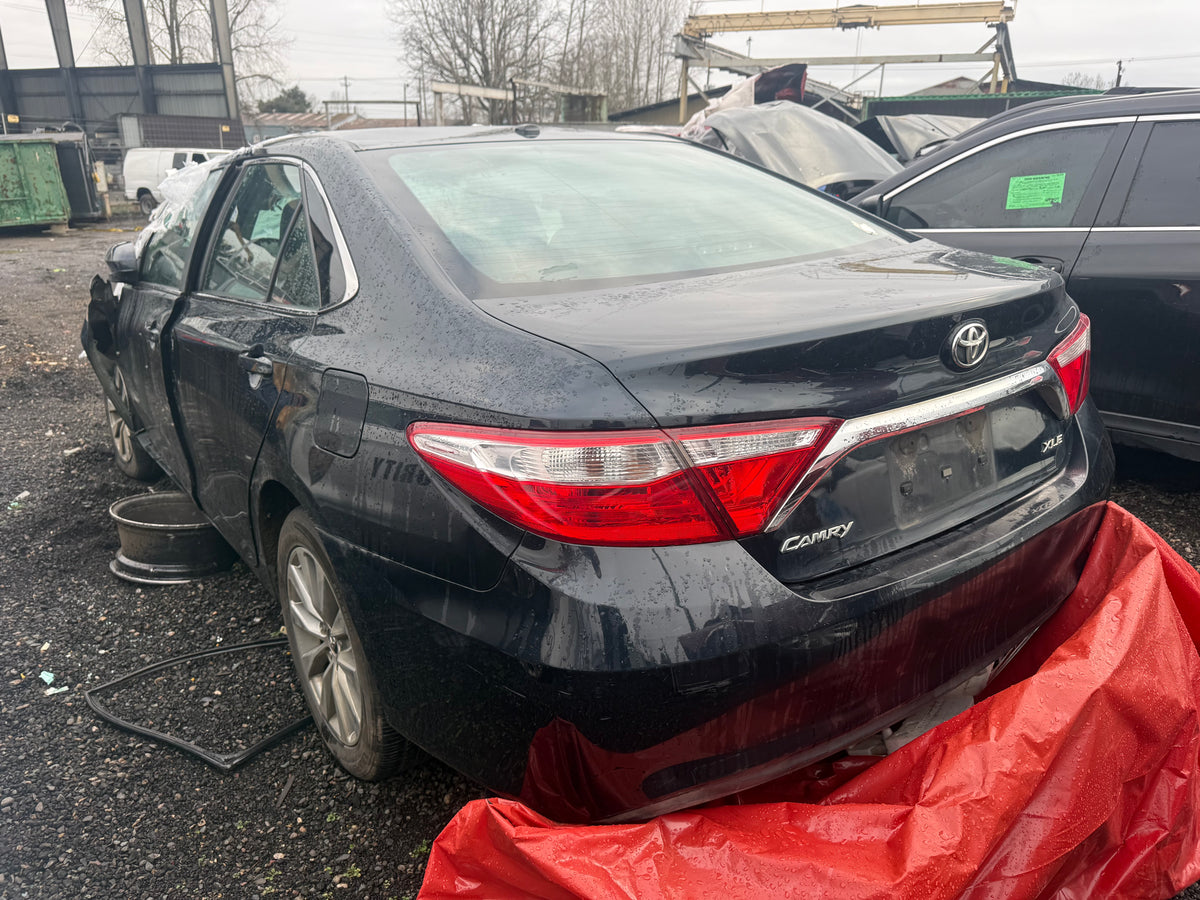 2015 Toyota Camry / N Yard