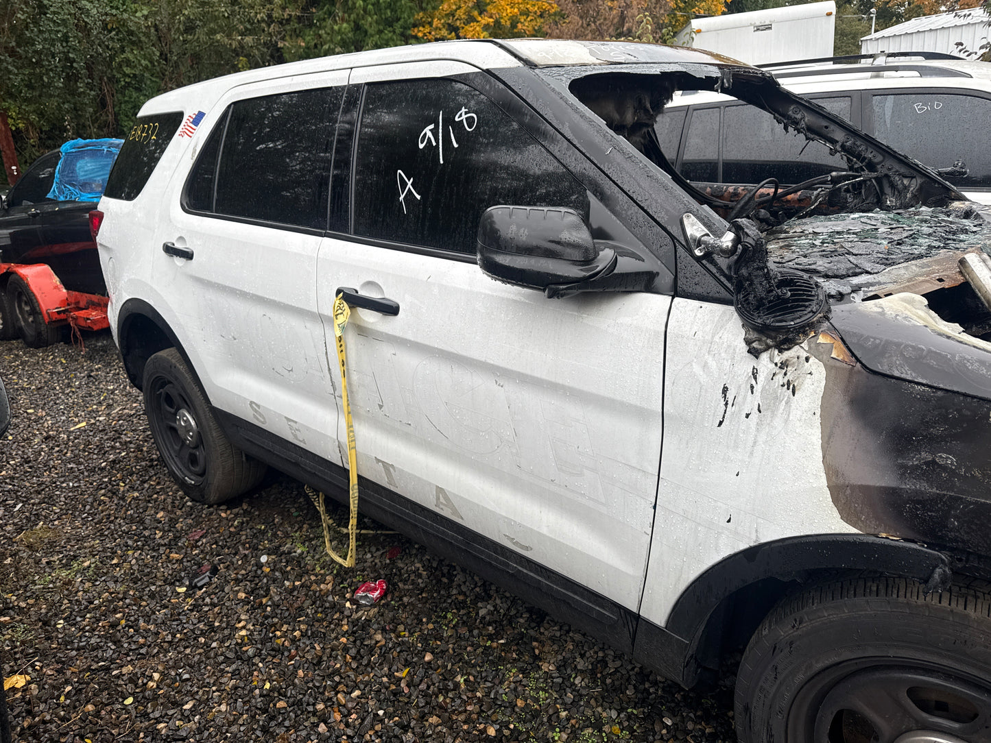 2018 Ford Explorer / SE Yard