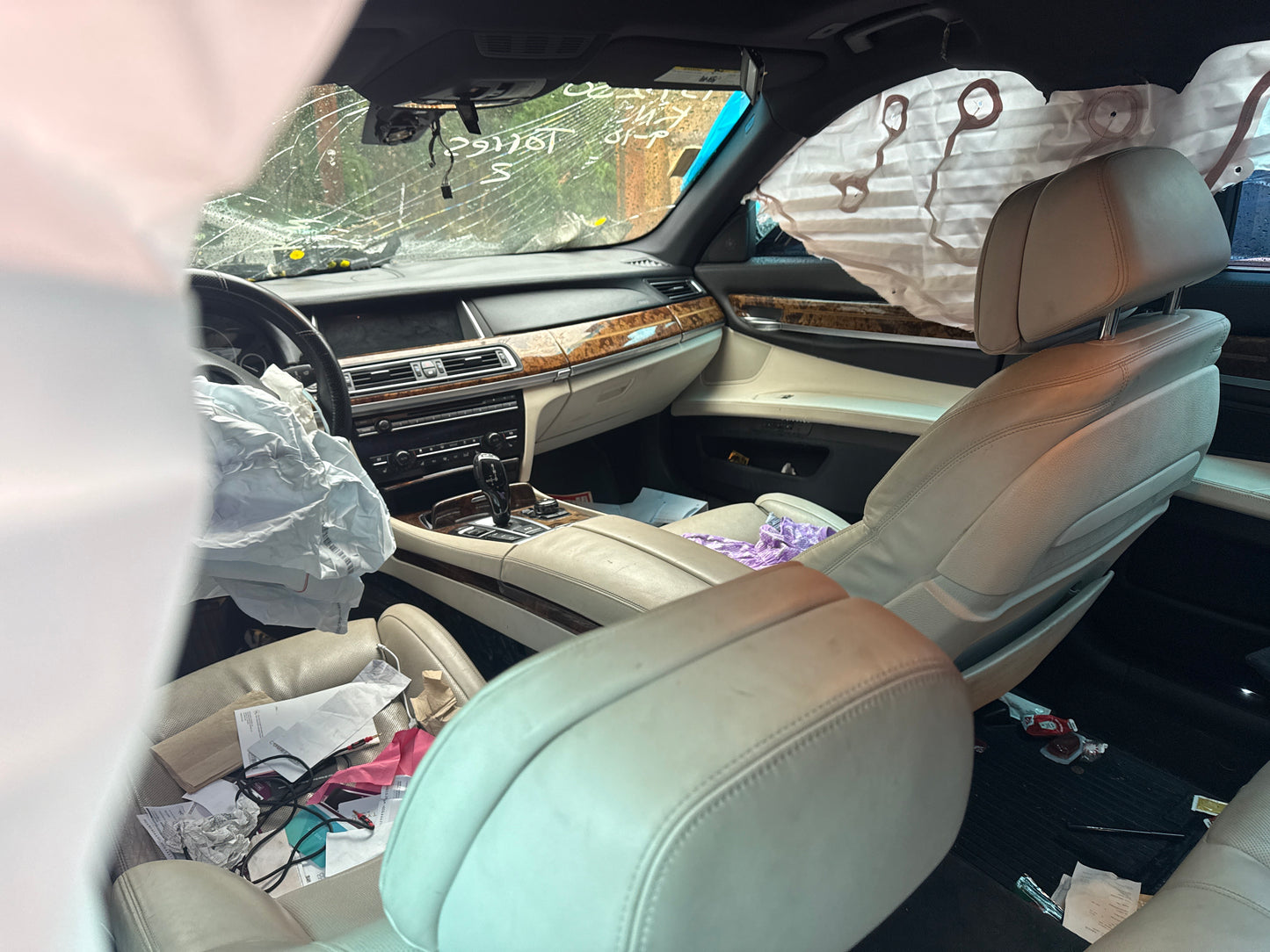 2013 BMW 750Li / SE Yard
