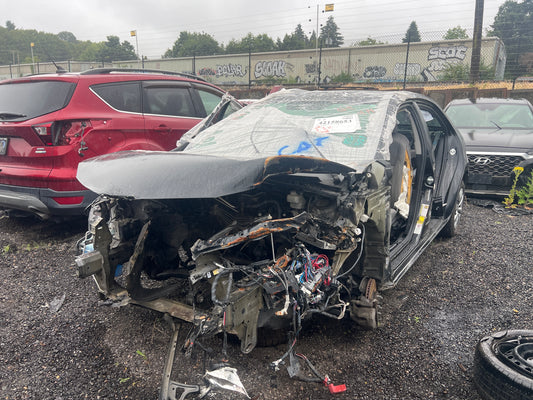 2016 Toyota Corolla / N yard