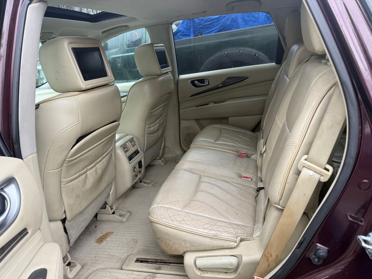 2014 Infiniti JX35 / SE Yard