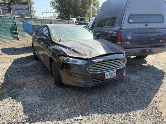 2015 Ford Fusión / N Yard