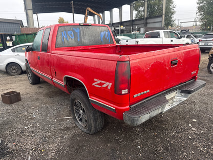 1998 GMC Sierra / N Yard