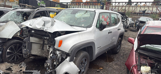2022 Jeep Renegade / N Yard