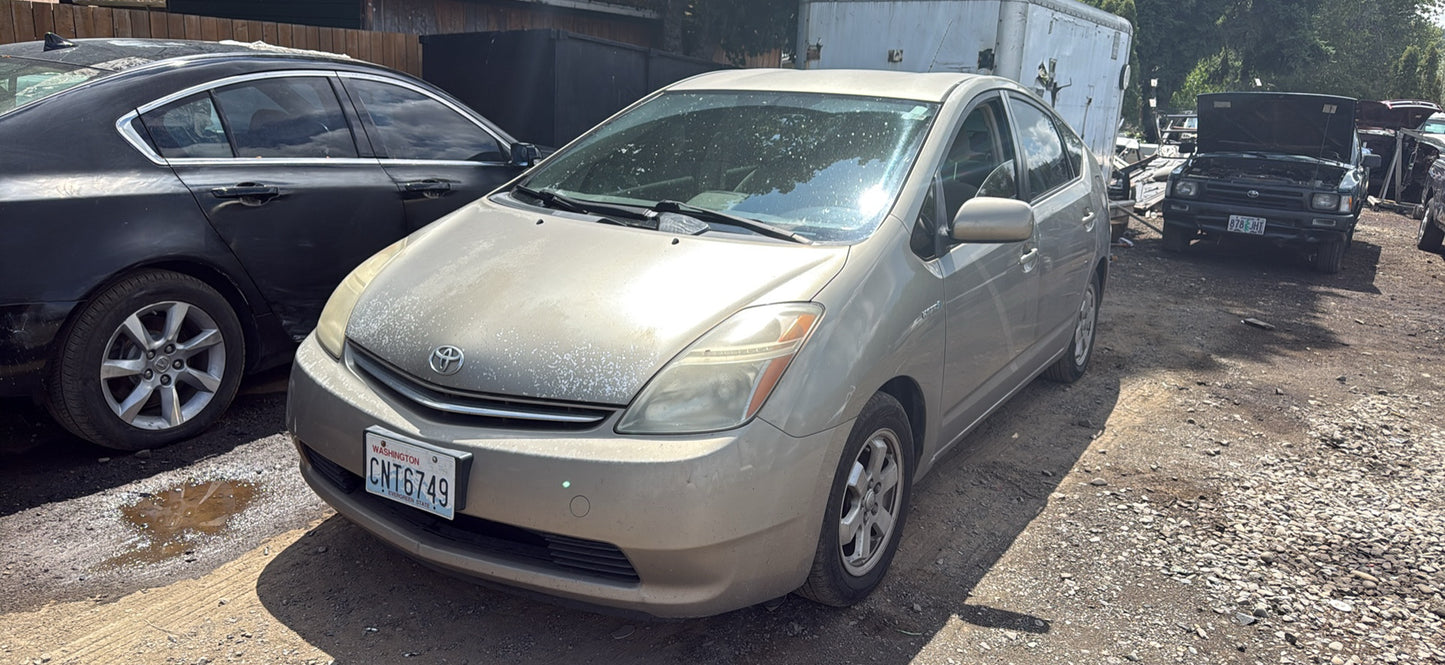 2007 Toyota Prius / SE Yard