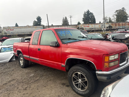 1998 GMC Sierra / N Yard