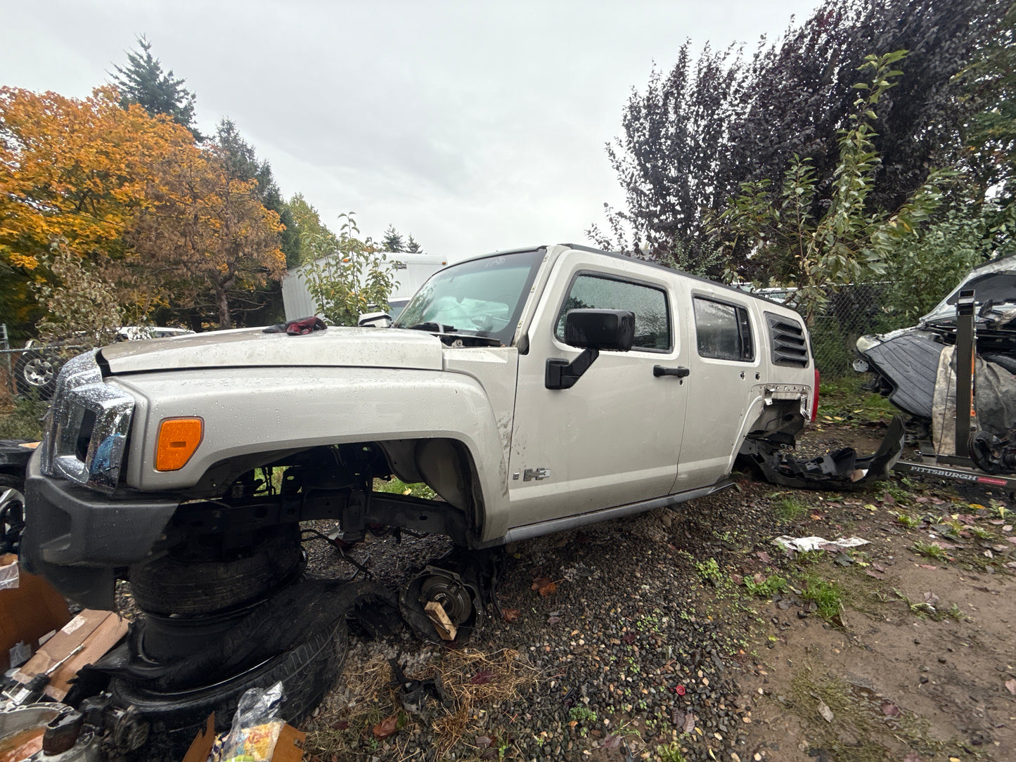 2006 Hummer H3 / SE Yard