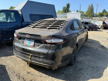 2015 Ford Fusión / N Yard