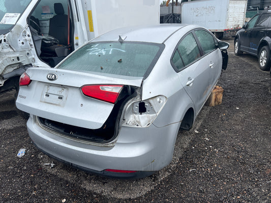 2015 Kia Forte / N yard