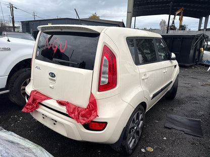 2012 Kia Soul / N Yard