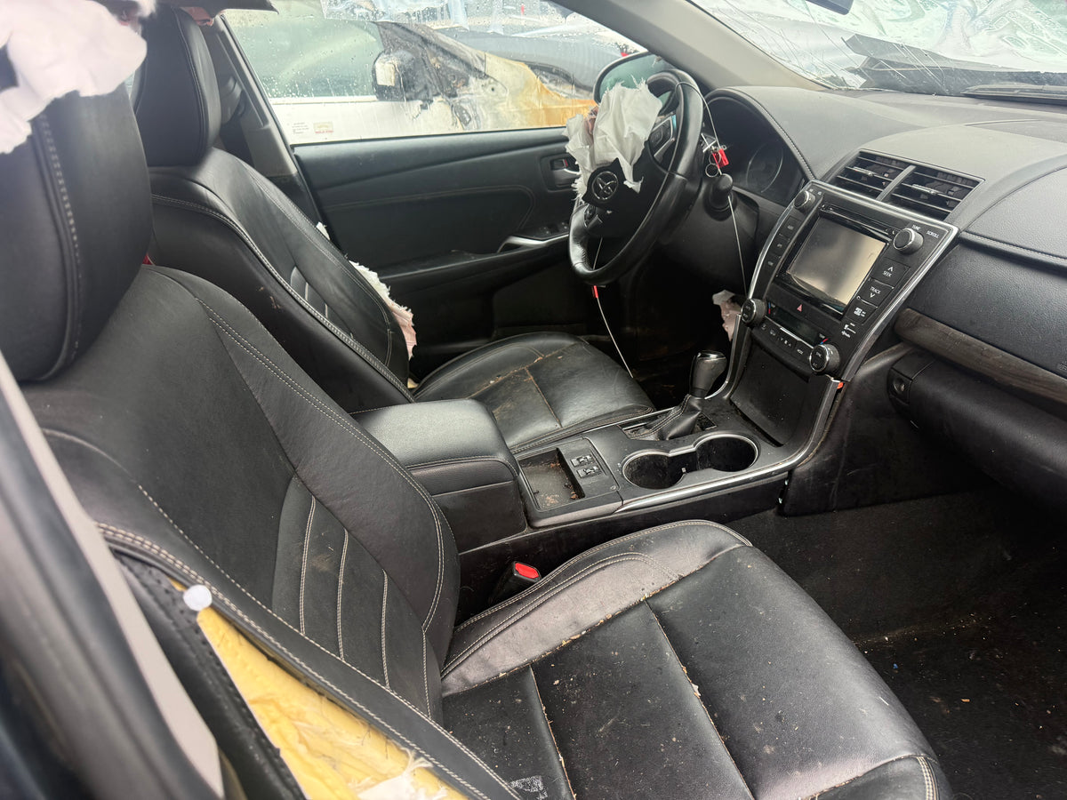 2015 Toyota Camry / N Yard
