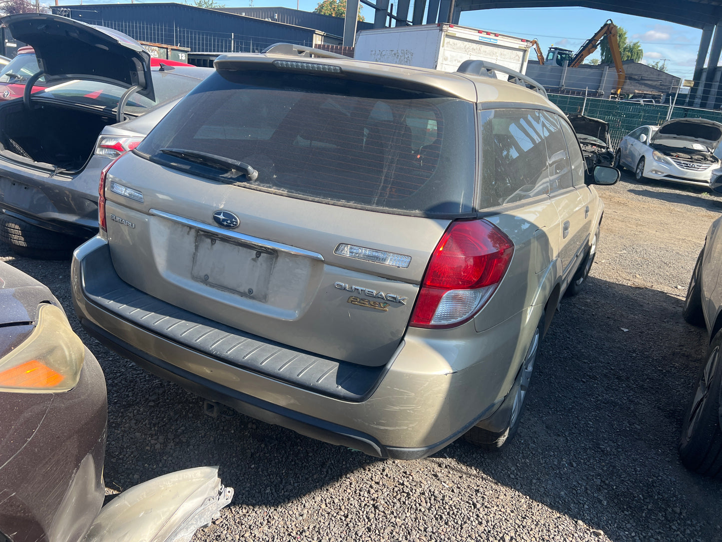 2009 Subaru Outback Legacy / N Yard