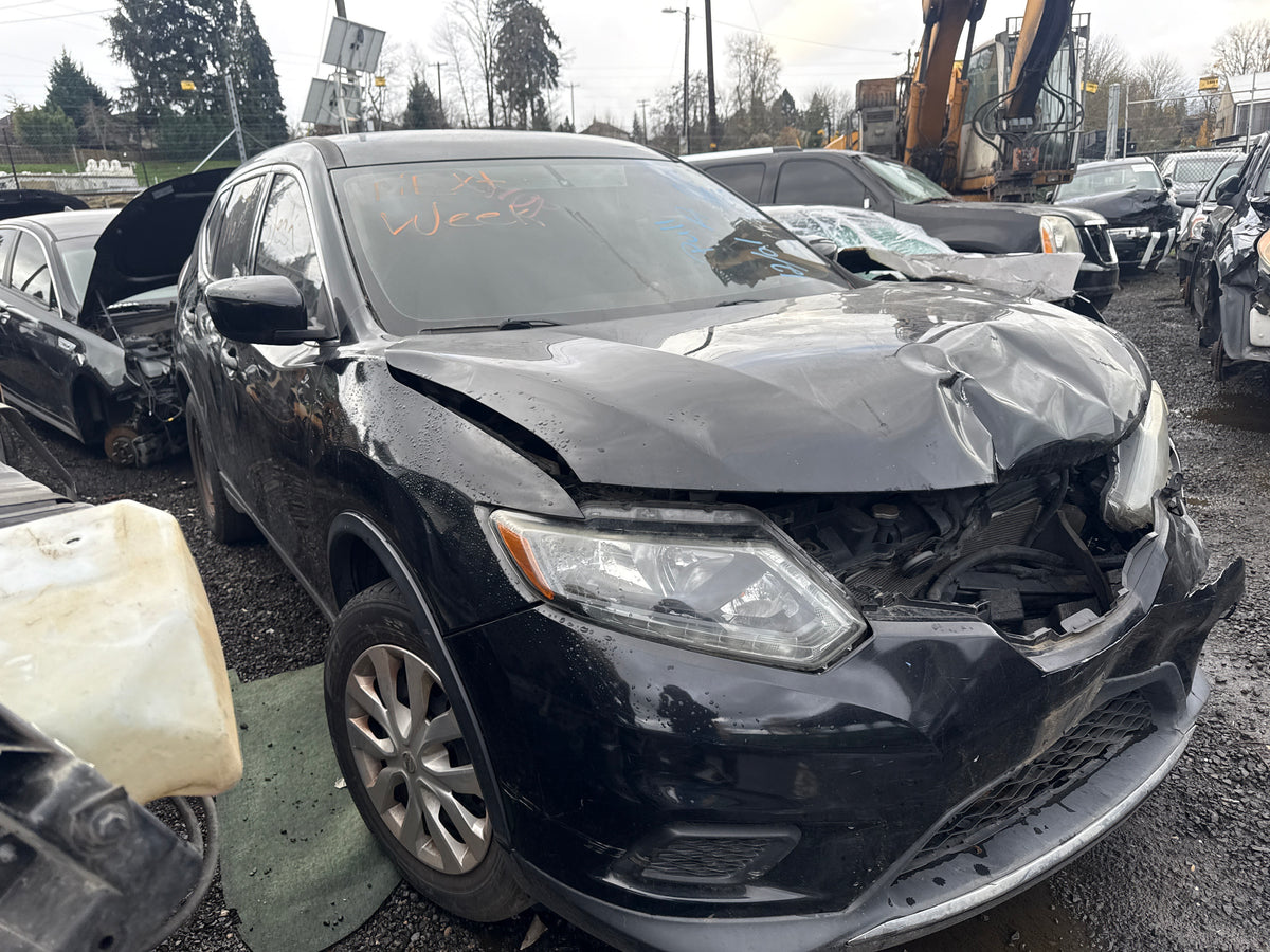 2016 Nissan Rouge / N Yard