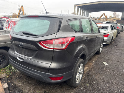 2015 Ford Escape / N yard
