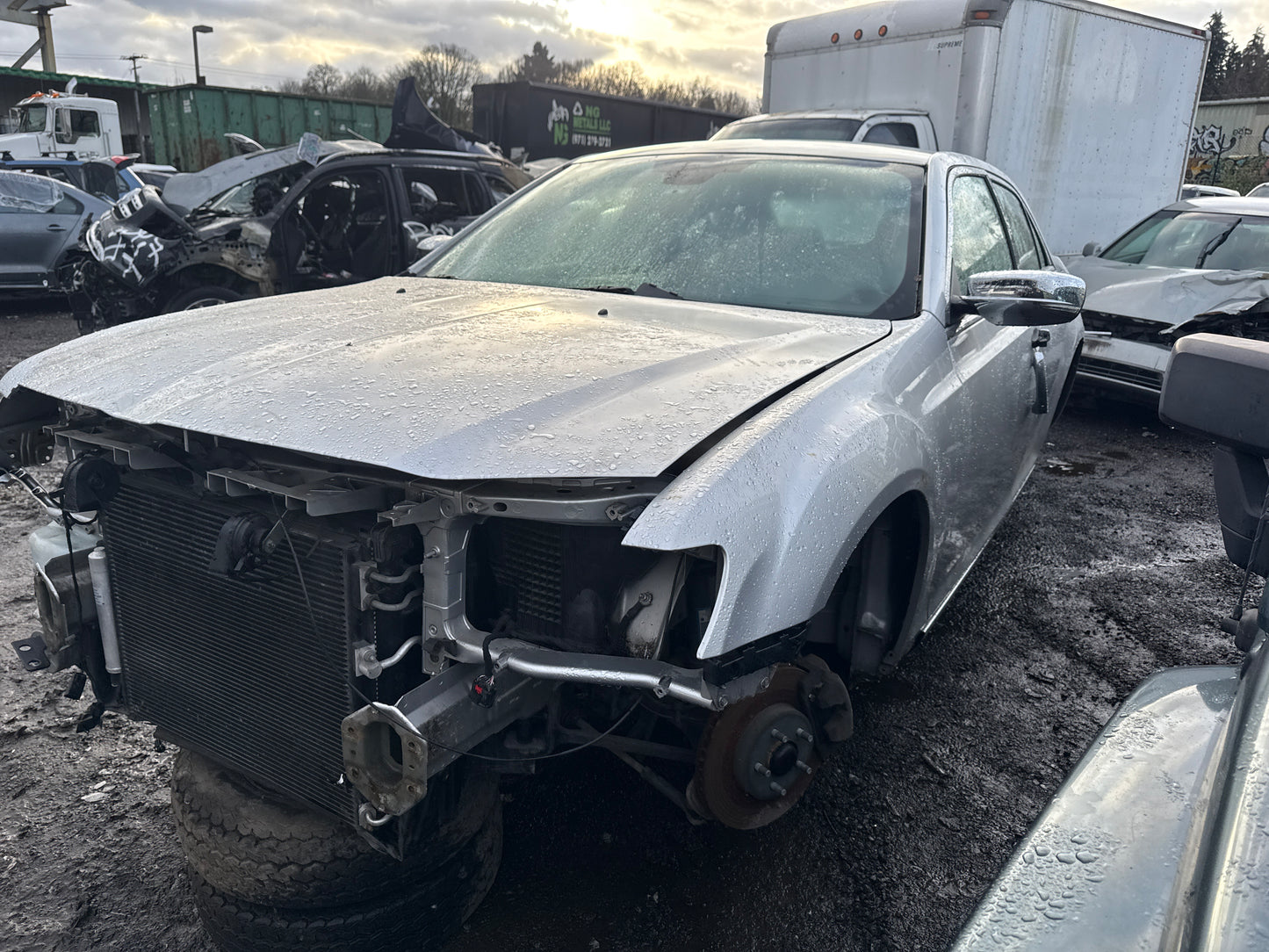 2011 Chrysler 300 \ N yard