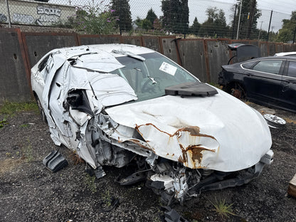 2016 Toyota Camry / N Yard