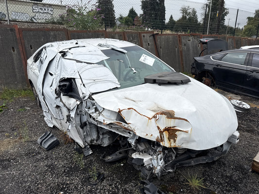 2016 Toyota Camry / N Yard