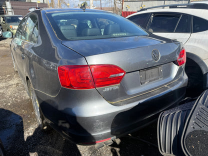 2014 VW Jetta 1.8 / N Yard