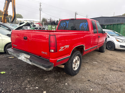 1998 GMC Sierra / N Yard