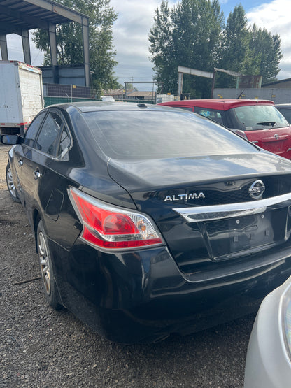 2015 Nissan Altima / N Yard