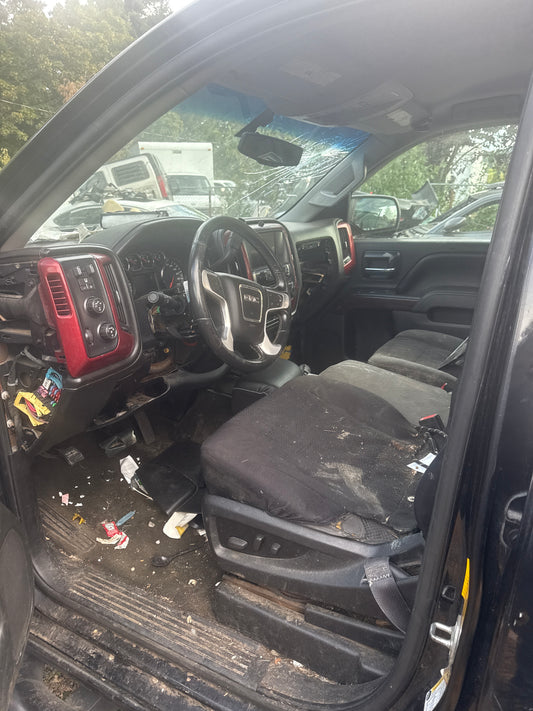 2014 GMC Sierra / SE Yard