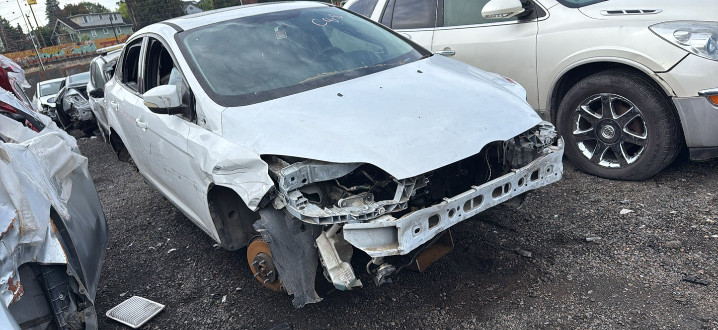 2014 Ford Focus / N Yard