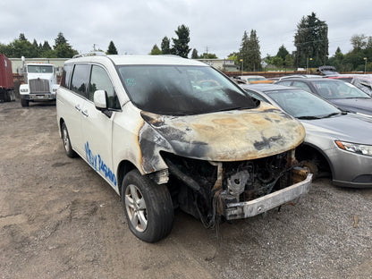 2015 Nissan Quest / N Yard