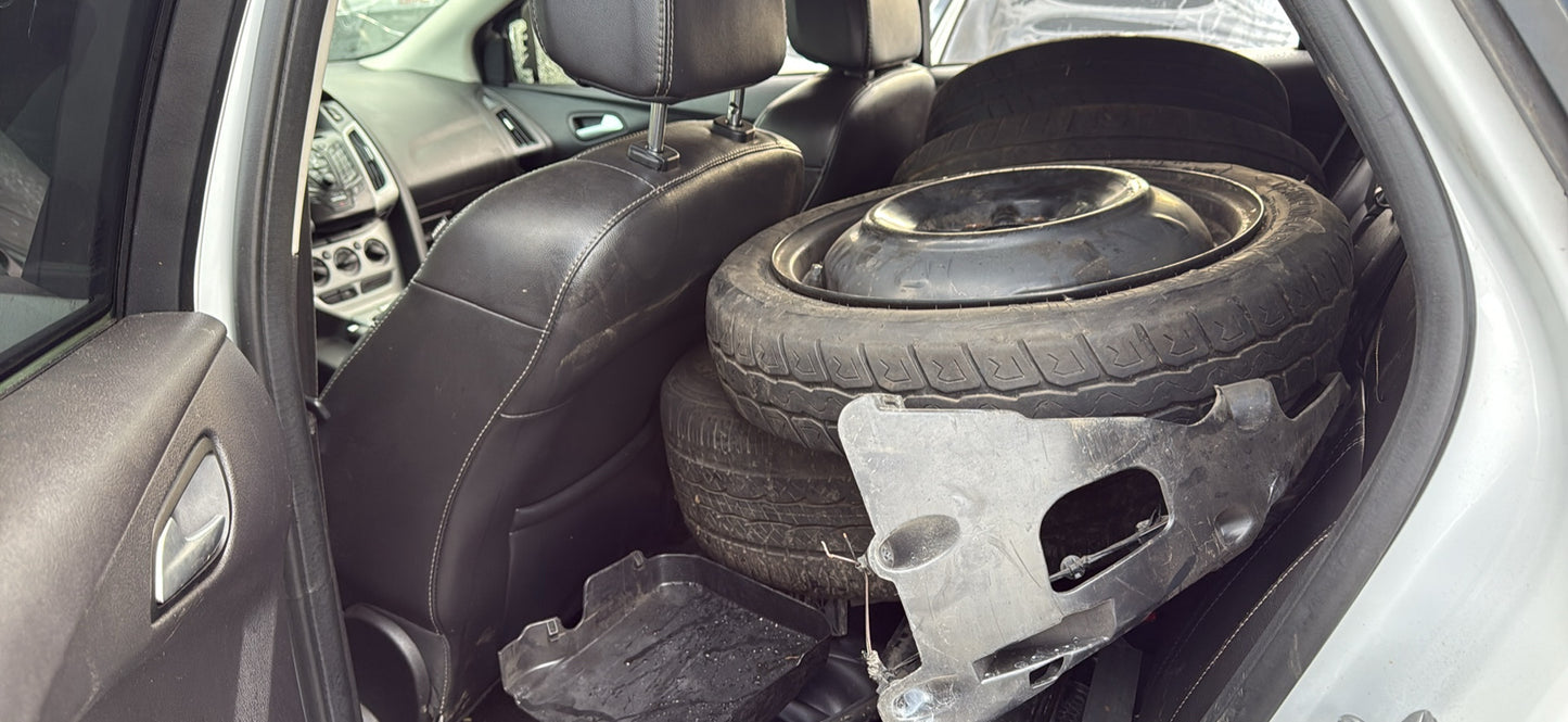 2014 Ford Focus / N Yard