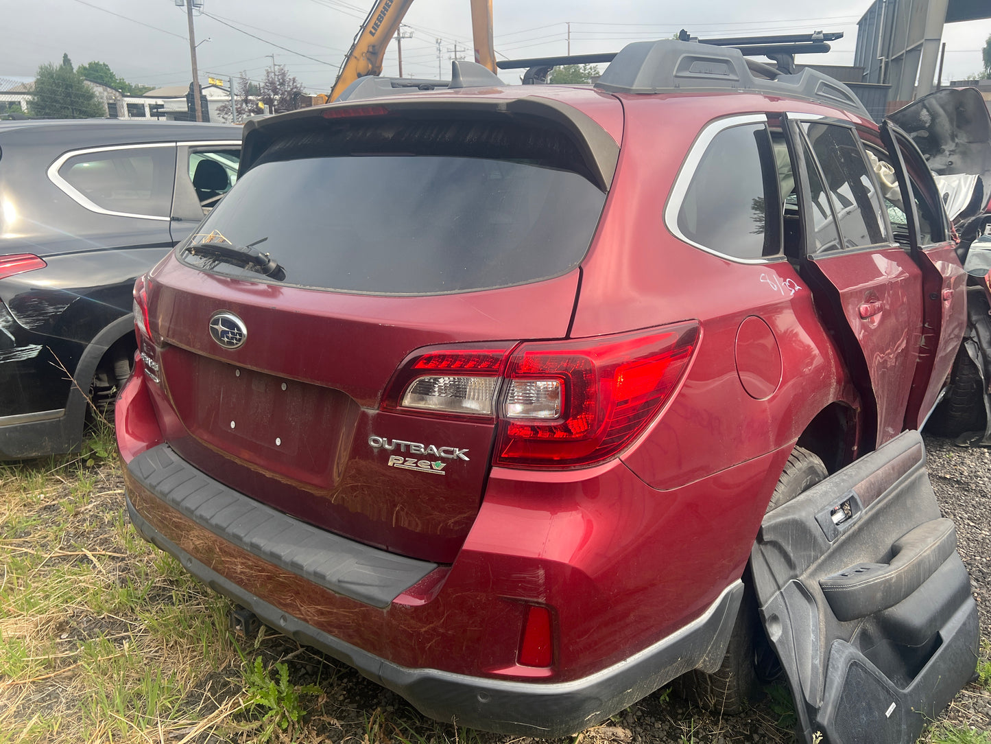 2017 Subaru Outback / N Yard