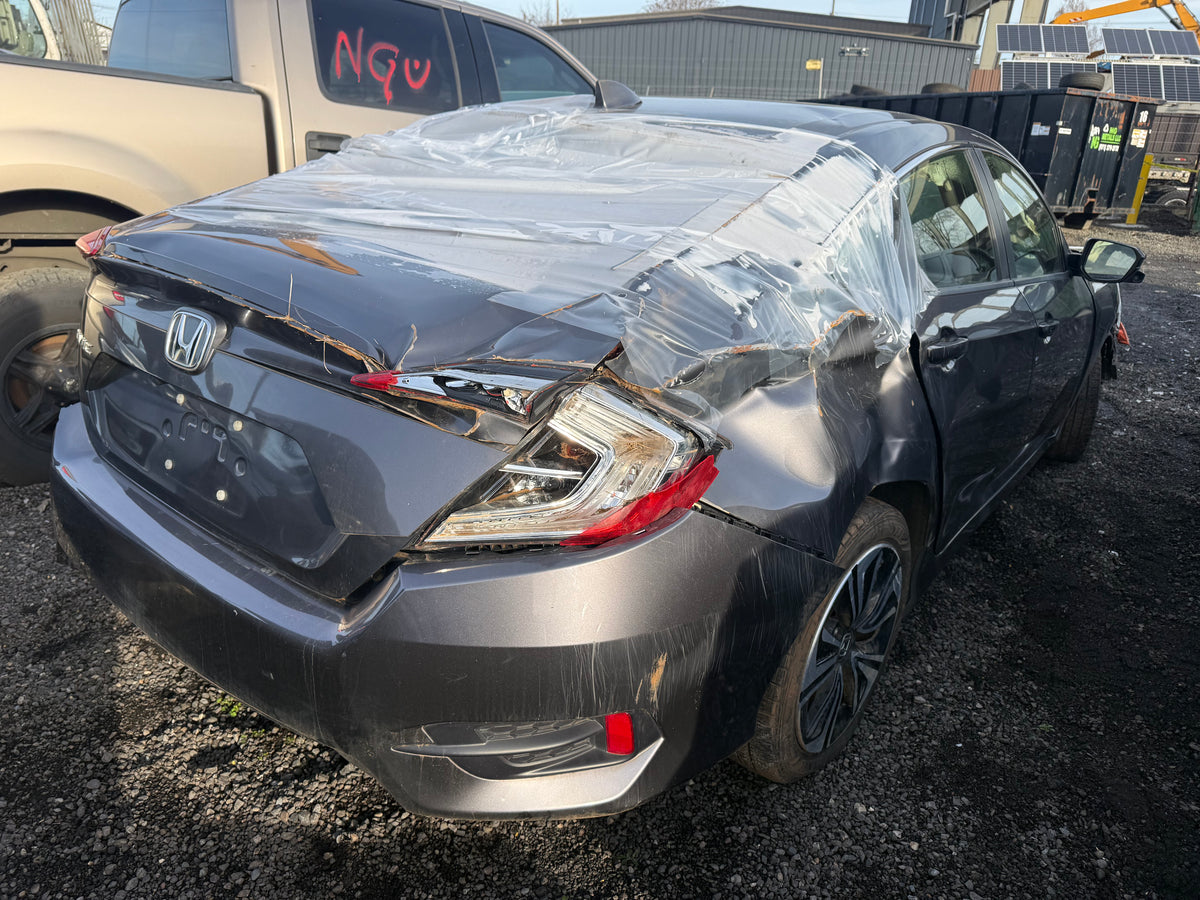 2018 Honda Civic / N Yard