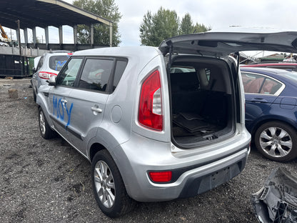 2012 Kia Soul \ N Yard