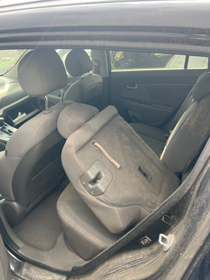 2011 Kia Sportage / N Yard